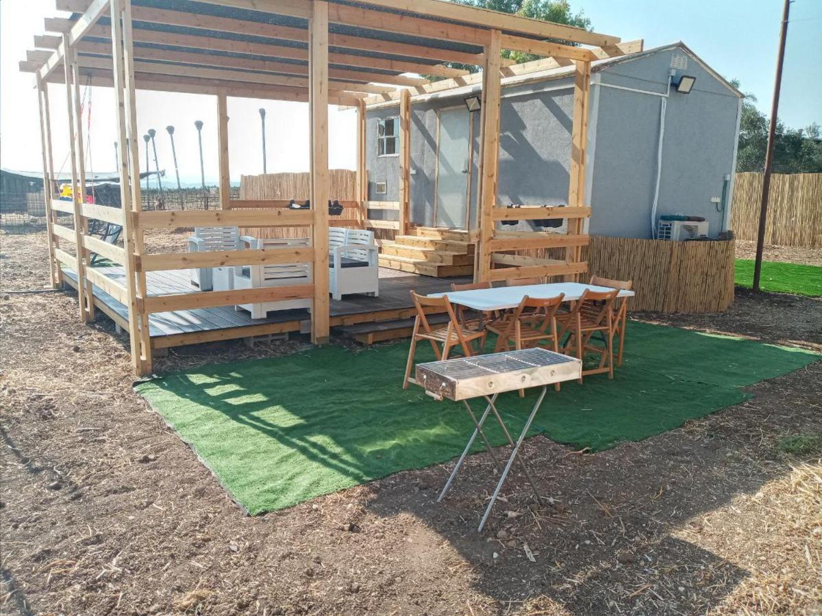 אצל דוד בכפר Apartman Kfar Gidon Kültér fotó
